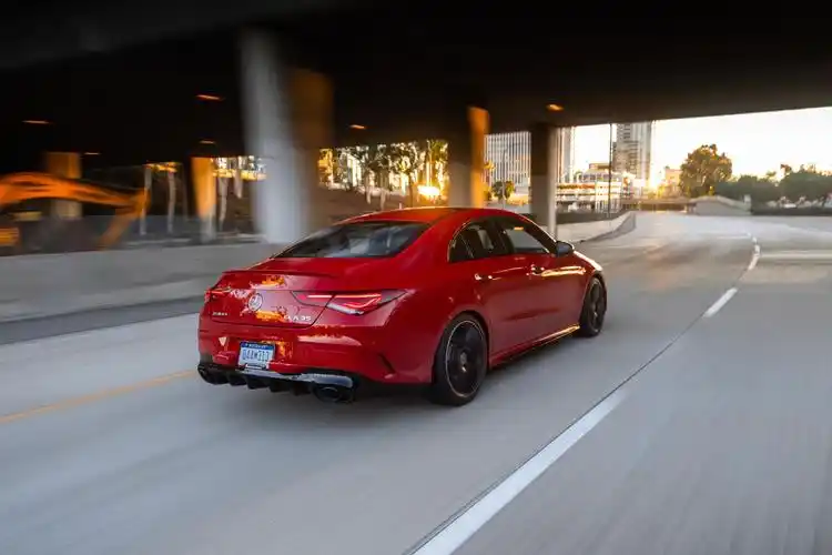 2020 mercedes-amg cla35高清大片_奔驰cla论坛_手机汽车之家