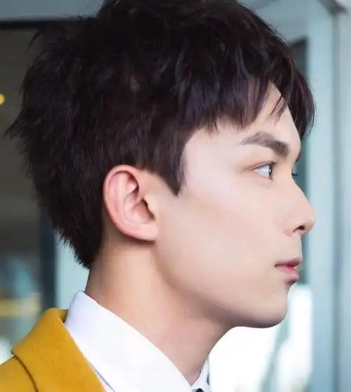 95后男星侧颜如何?
