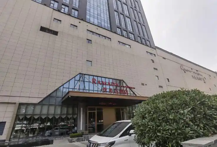 洛阳华美达酒店小龙虾自助初体验