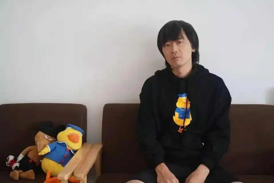 10月4号祝新裤子乐队主唱彭磊生日快乐9895 - 抖音