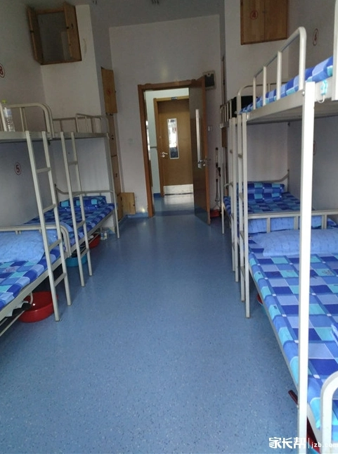 2018年崂山一中新高一军训现场图集_中考资讯_青岛中考网