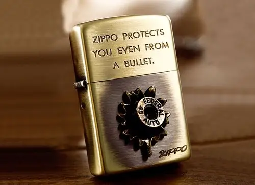 zippo防风煤油正品打火机二战纪念纯铜嵌入子弹护身符子弹坑贴章挡住