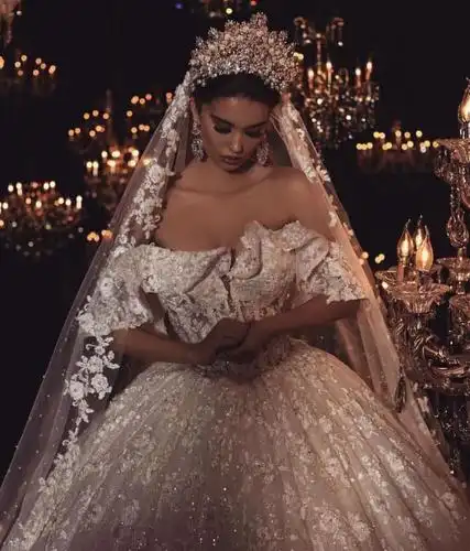 皇室婚纱礼服极致华丽,8套look高定哪件最美?雍容华贵!