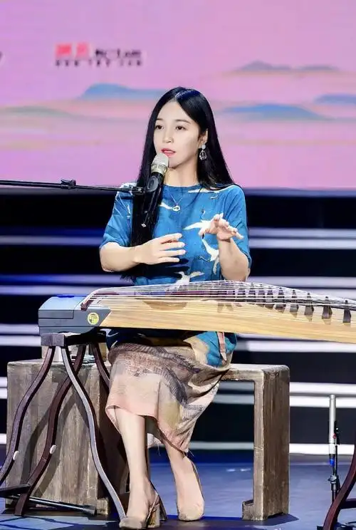 袁莎·弹"美"——古筝艺术美学美育