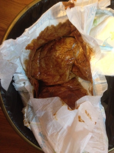 宝宝大便红褐色?求帮忙!