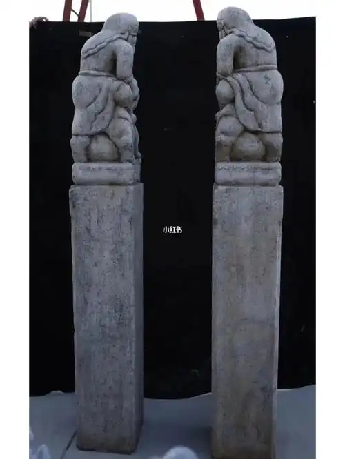明代青石胡人骑狮拴马桩一对高18米纵