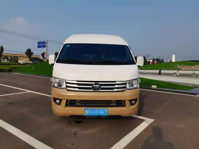 济南2020年7月福田风景g92020款28t柴油商运版长轴高顶9座明窗4j28tc3