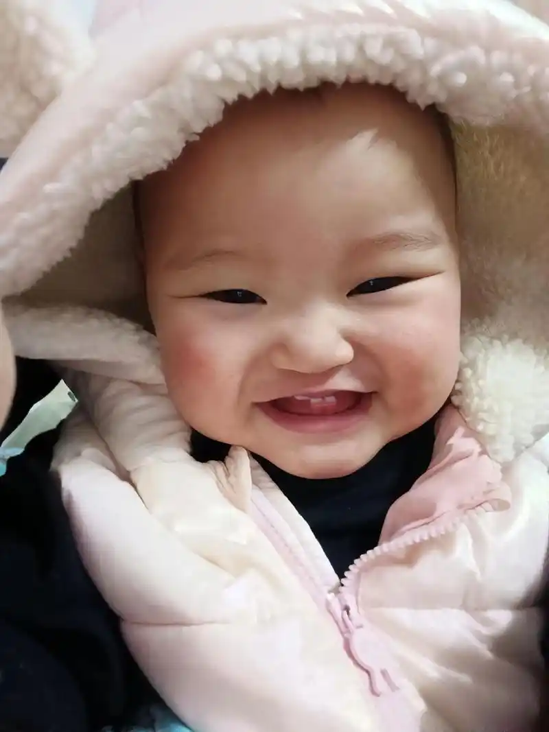 十个月小宝宝#萌到爆炸了💥 #看着你一天天的长大