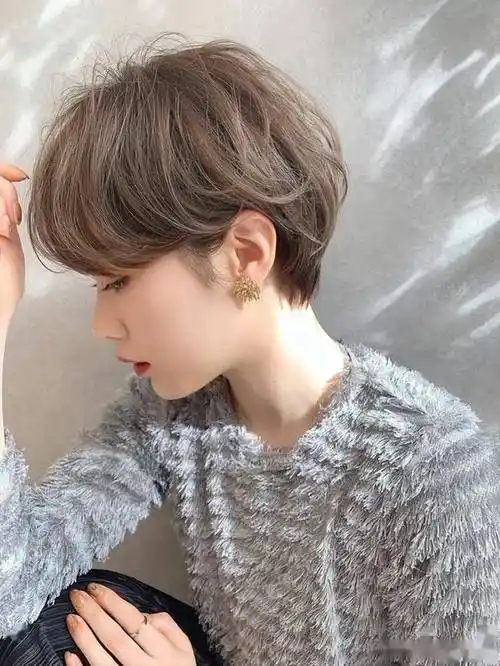 女士短发别乱剪,选这四种就对了,很美很时尚_发型_女性_纹理