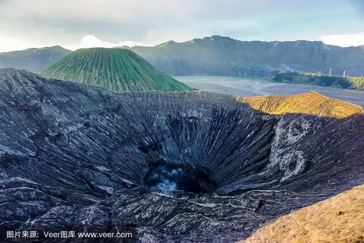 火山口,活火山,婆罗摩火山,国内著名景点,视角