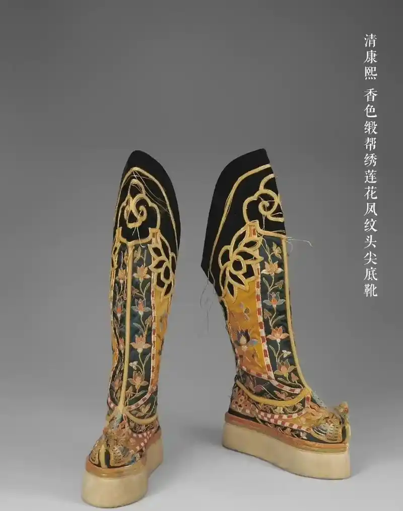 清朝皇宫里的鞋子,来自北京故宫博物院.看来古人也在意 - 抖音