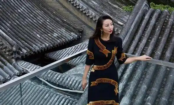 林徽因的曾孙女梁周洋:30岁成为一代名媛,令西方人刮目相看_女性_领域