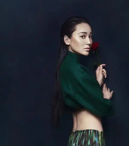 超美王艺嘉第832期时尚潮流美图欣赏