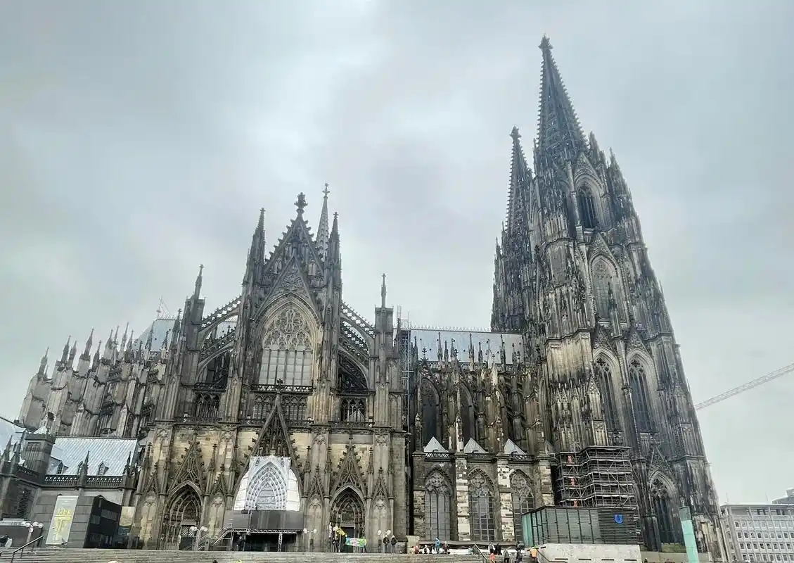 科隆大教堂建造了600多年 著名的哥特式建筑 仿佛置身在哈利 - 抖音