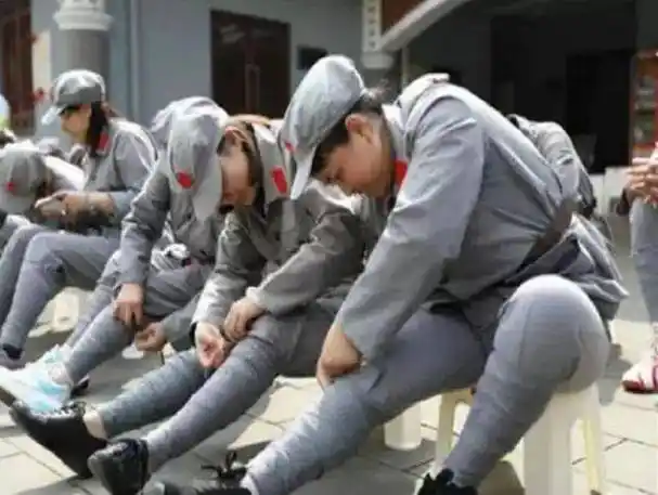 抗日战争时期我军全部绑腿,援朝时期为何不绑了?