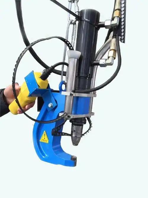 自冲铆接机 优诚自穿刺铆钉机 路牌标志牌铆钉机