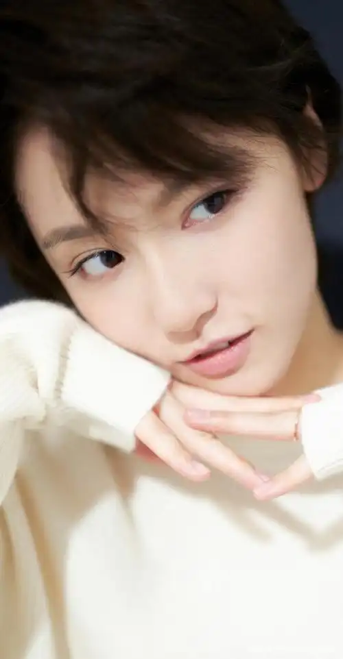 凭借《爱五》迅速走红的诸葛大力扮演者成果,这颜值真的太赞了!