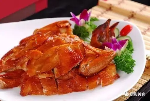 20世纪20年代到30年代,广州各饮食店争创招牌鸡菜肴,市师鸡,江南百花