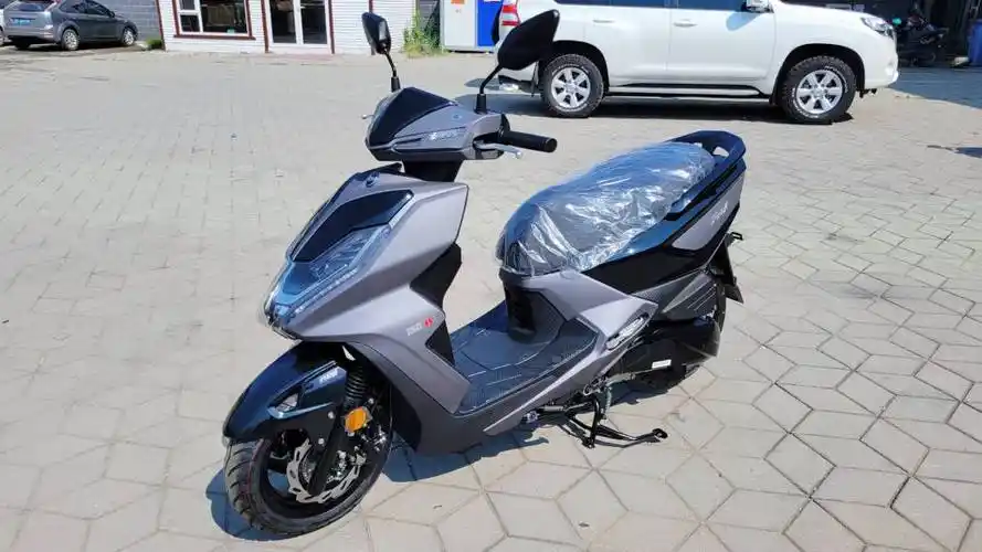 浴火重生的三阳凤凰fnx150水冷4v︿宝岛踏板八小金刚其一