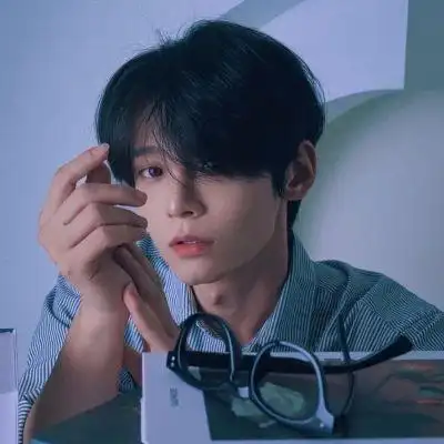 男头像简约干净清爽五