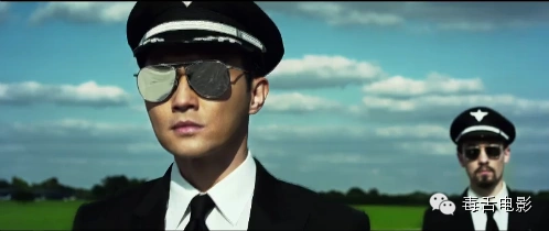 为什么说《冲上云霄》是国内首部制服