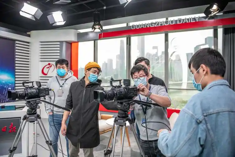 小记者快来云采访名师啦