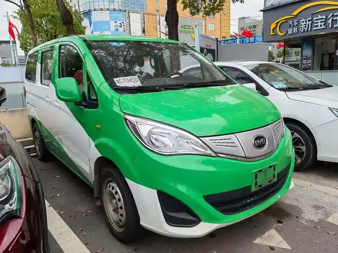 出一台2020年上牌的比亚迪m3 纯电动 城际网约版,目前安