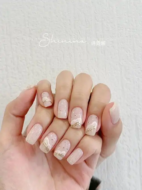 母亲节温柔款  适合妈妈做的美甲款式