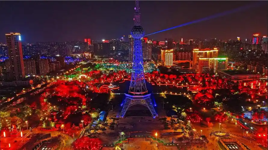 佛山电视塔景观.(摄影:王振华)文华公园的璀璨夜景.(摄影:王振华)