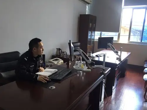 副所长办公室整洁