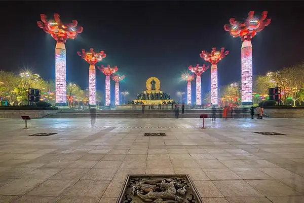 这样做市政广场亮化才能更容易被市民所接受-明亮照明