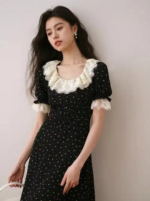 大码胖mm法式荷叶领碎花连衣裙2024夏季新款中长款黑色短袖茶歇