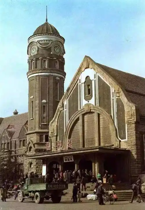 p data-id="go0ixpm7gx">济南老火车站是指"津浦铁路济南站",是十九