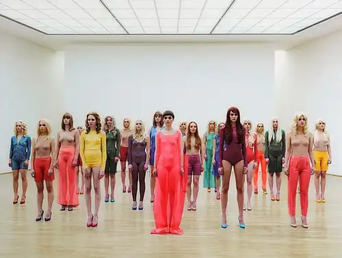 vanessa beecroft "vb68", 2011