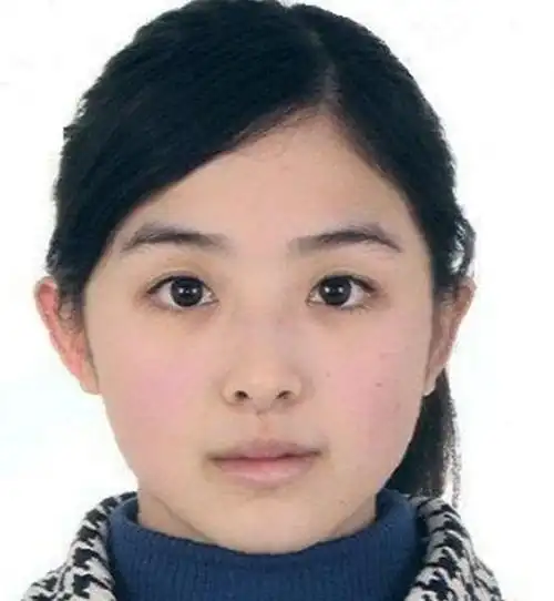 港女生证件照走红 明星证件照盘点:你认出几个?