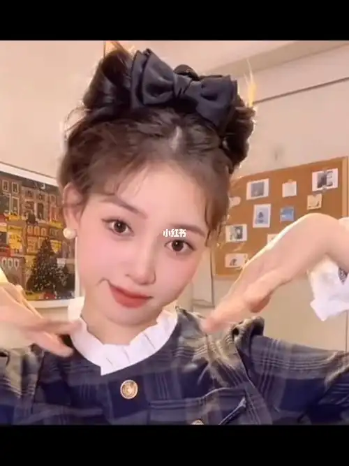 蝴蝶结在逃公主发型的三种扎法