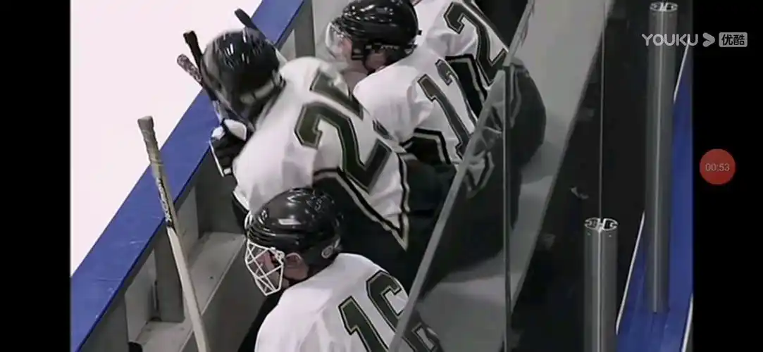 异虫咒异虫钻进美女肚脐吸干养分