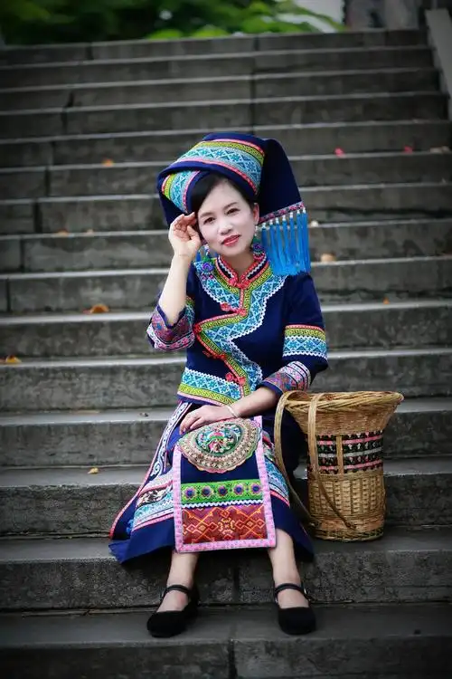 壮家妹,壮家衣,穿着壮族服饰冒个泡,刷一下存在感! - 抖音