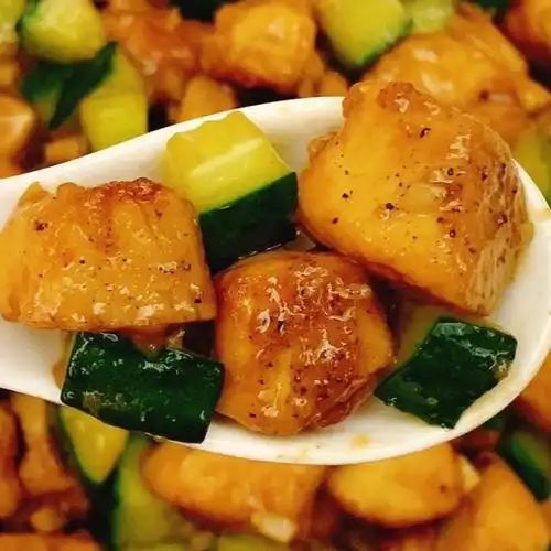 清爽好吃7575低脂美味黄瓜炒鸡胸肉