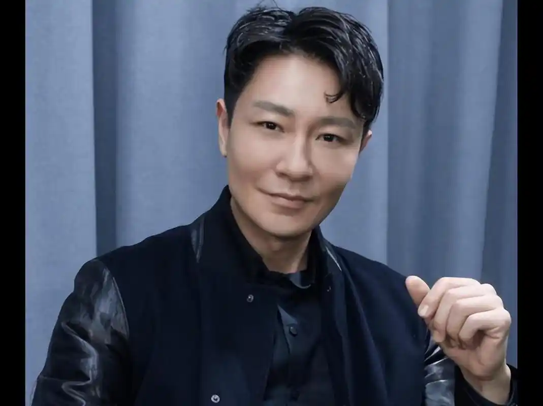 回顾李宗翰:是爱新觉罗后人,因出演"渣男"走红,低调的实力派