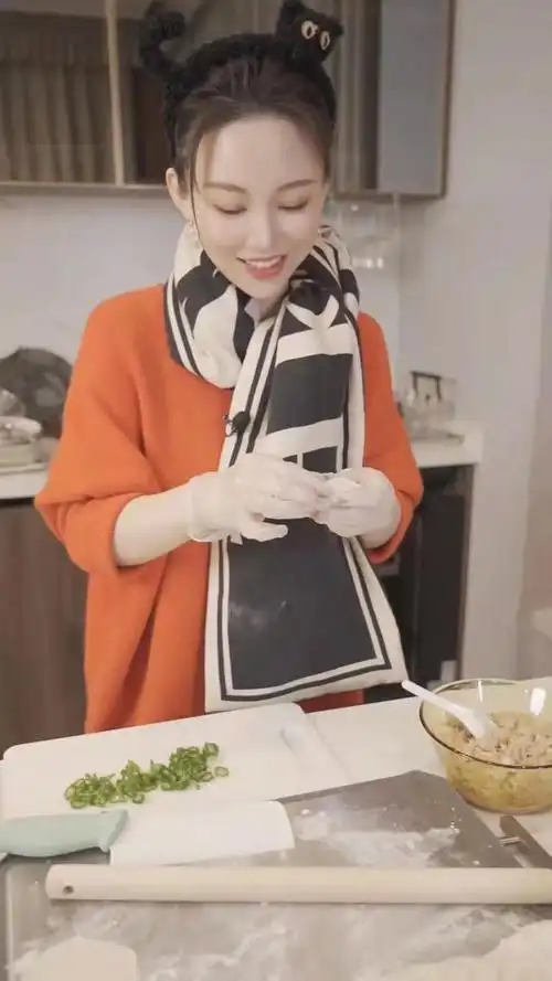 张元元(张元元照片)