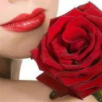 红唇鲜花不露脸头像_微信头像图片大全