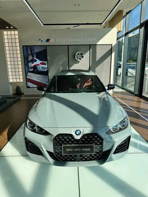 宝马4系|一眼即心动,bmw颜值轿跑.