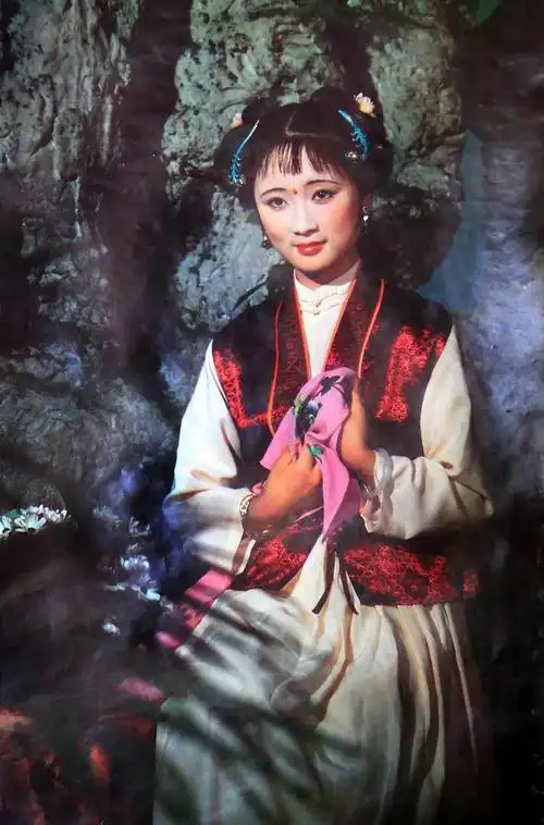 曹雪芹给香菱取三次名,有何深意?