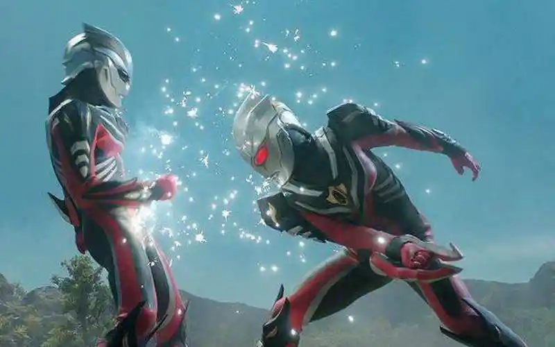 奈克瑟斯奥特曼中,5个令人难忘的战斗场景,你还记得哪个?_菲斯特