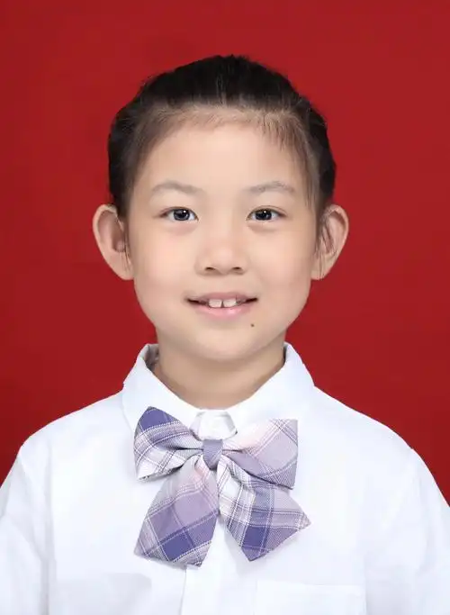 小学二年级(6)班的孙佳怡,一位品学兼优,多才多艺,全面发展的好学生