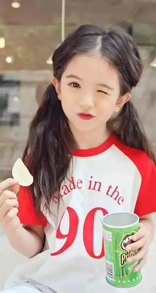 全球最美混血儿,7岁小女孩被称为甜死人的小"妖精",惊艳世界!