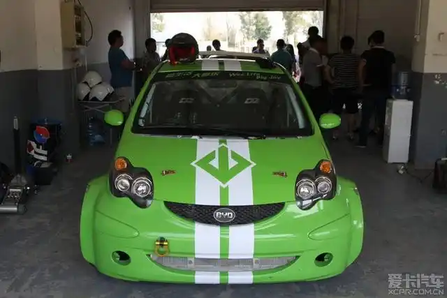 比亚迪f0改装赛车作业外观轮毂等