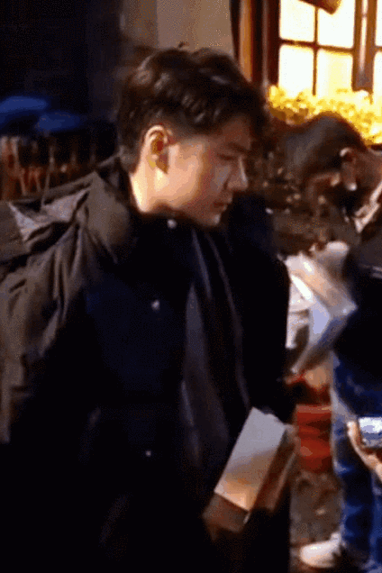 王一博醉酒戏是即兴发挥##魏若来醉酒花絮