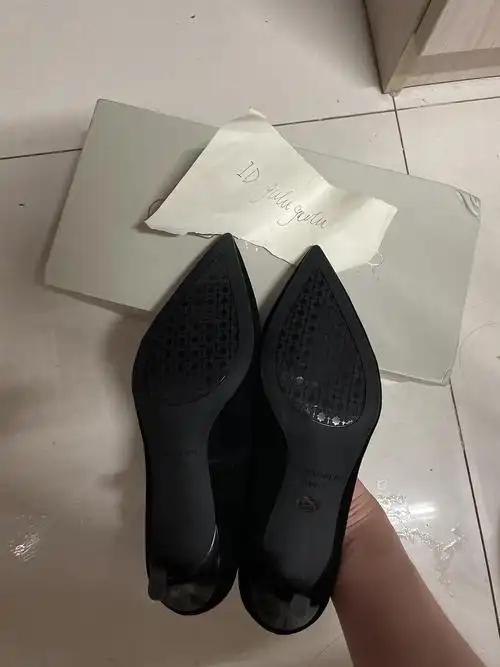 闲置千百度黑色高跟鞋36码全新150出适合3637码脚